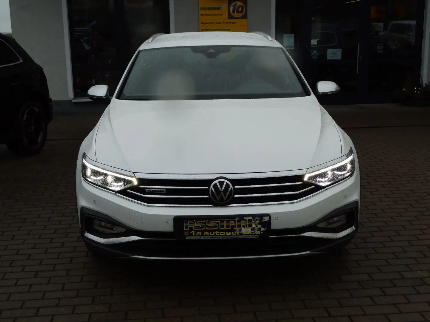 Volkswagen Passat Alltrack 4mot.,STHZ,AHZV,LED,NAVI, Blanc - 1