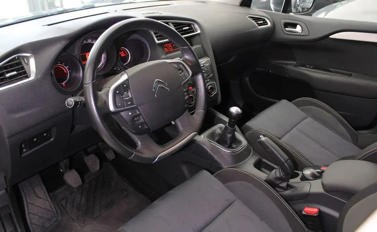 Citroen C4 Berline — photo 9