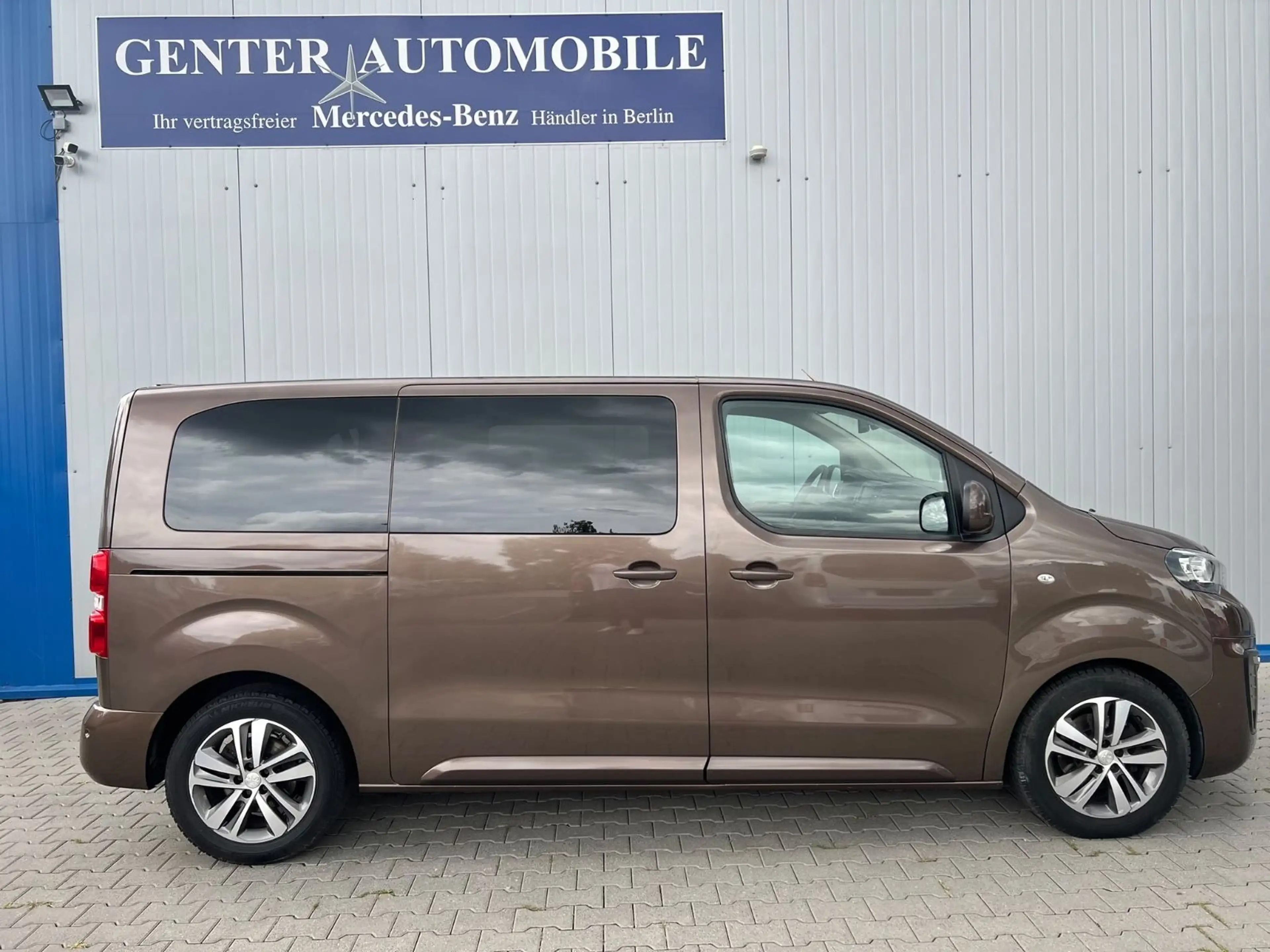 Peugeot Expert Traveller Active L2 KLIMA NAVI 8-SITZ AHK — photo 5