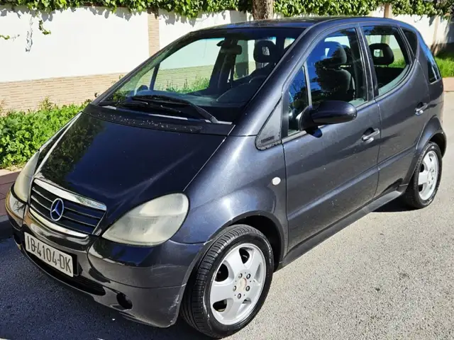Mercedes-Benz MERCEDES-BENZ Clase A Monovolumen  Manual de 5 Pue