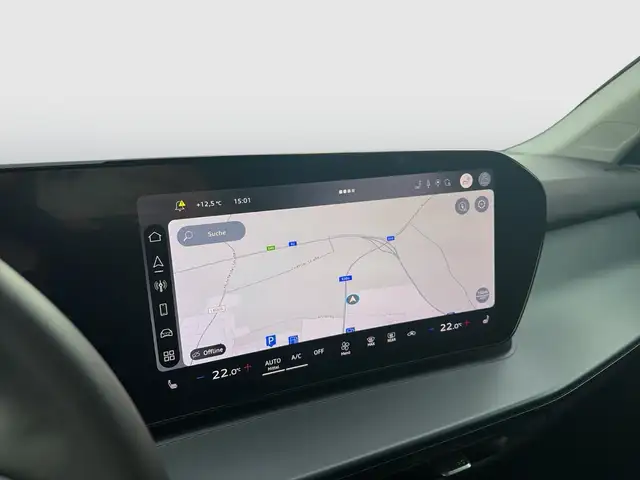 Audi Q3 view 13