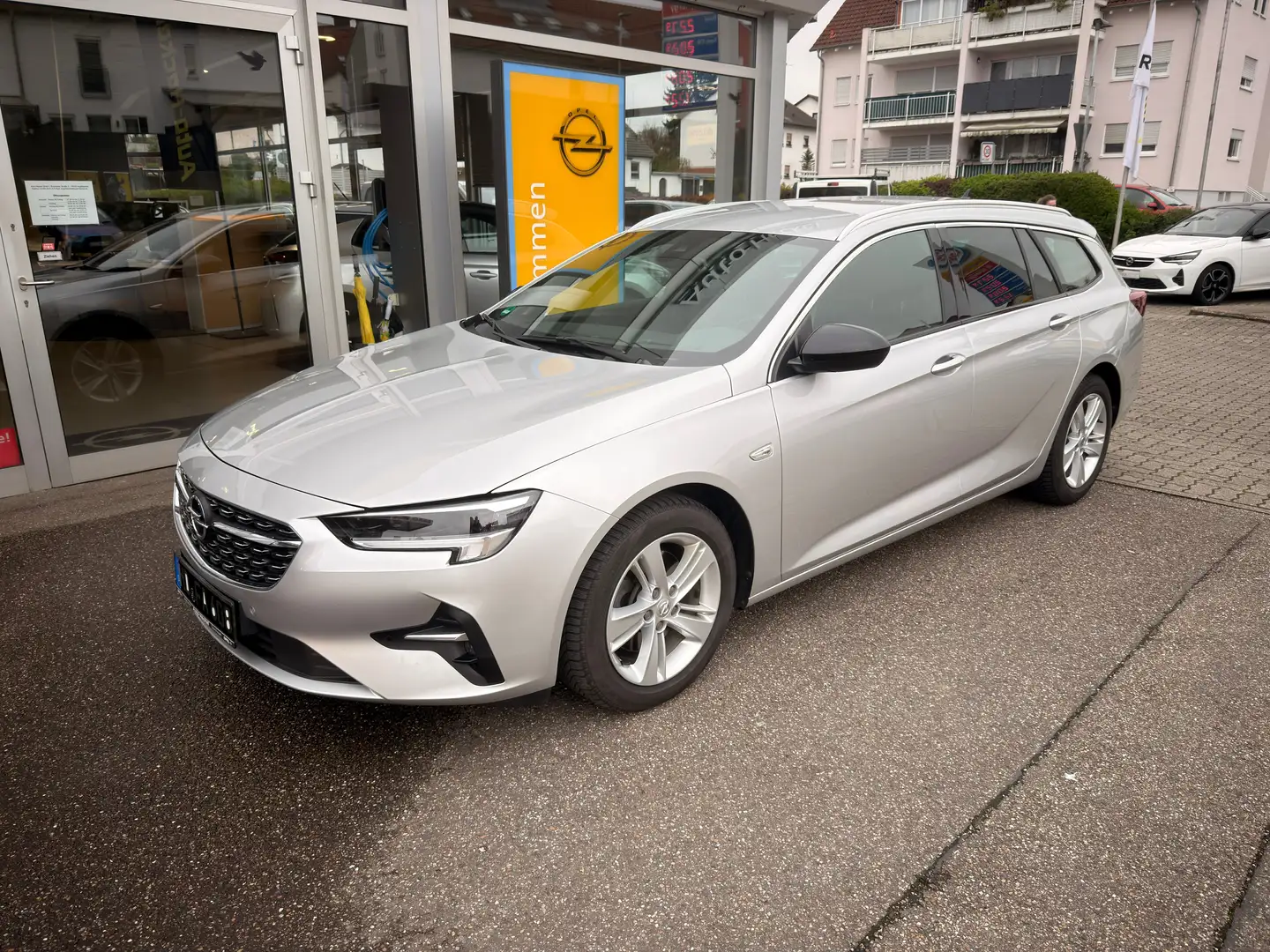 Opel Insignia B ST Business Alcantara,Matrix,Massage,Kamera,Head Plateado - 1