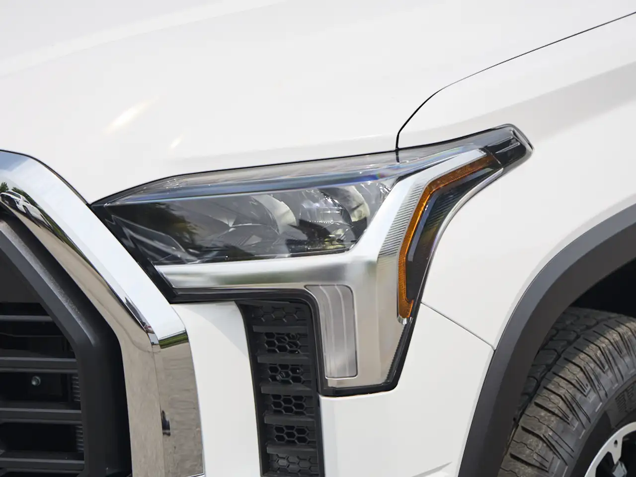 Toyota Tundra снимка Toyota Tundra