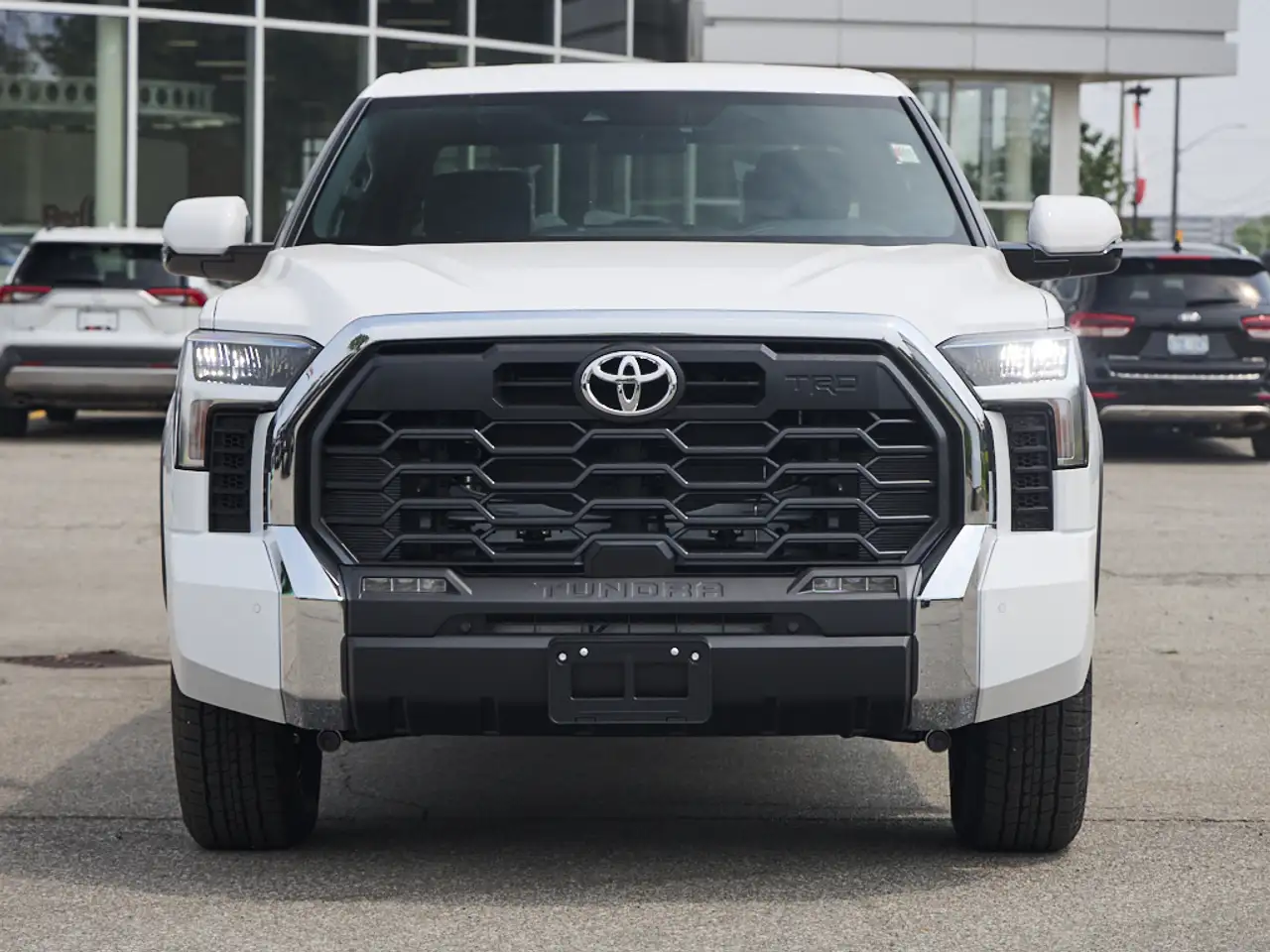 Toyota Tundra снимка Toyota Tundra