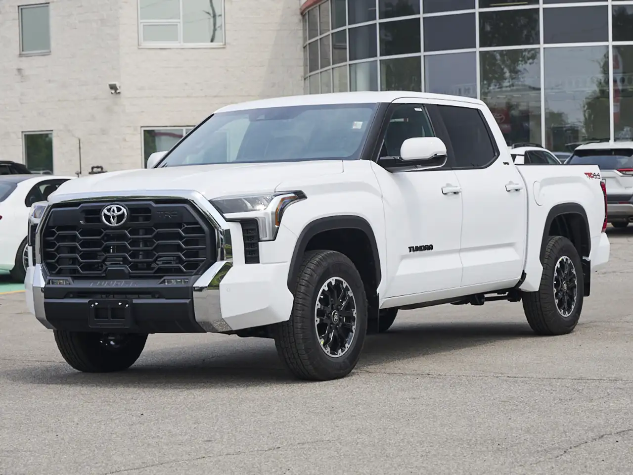Toyota Tundra снимка Toyota Tundra