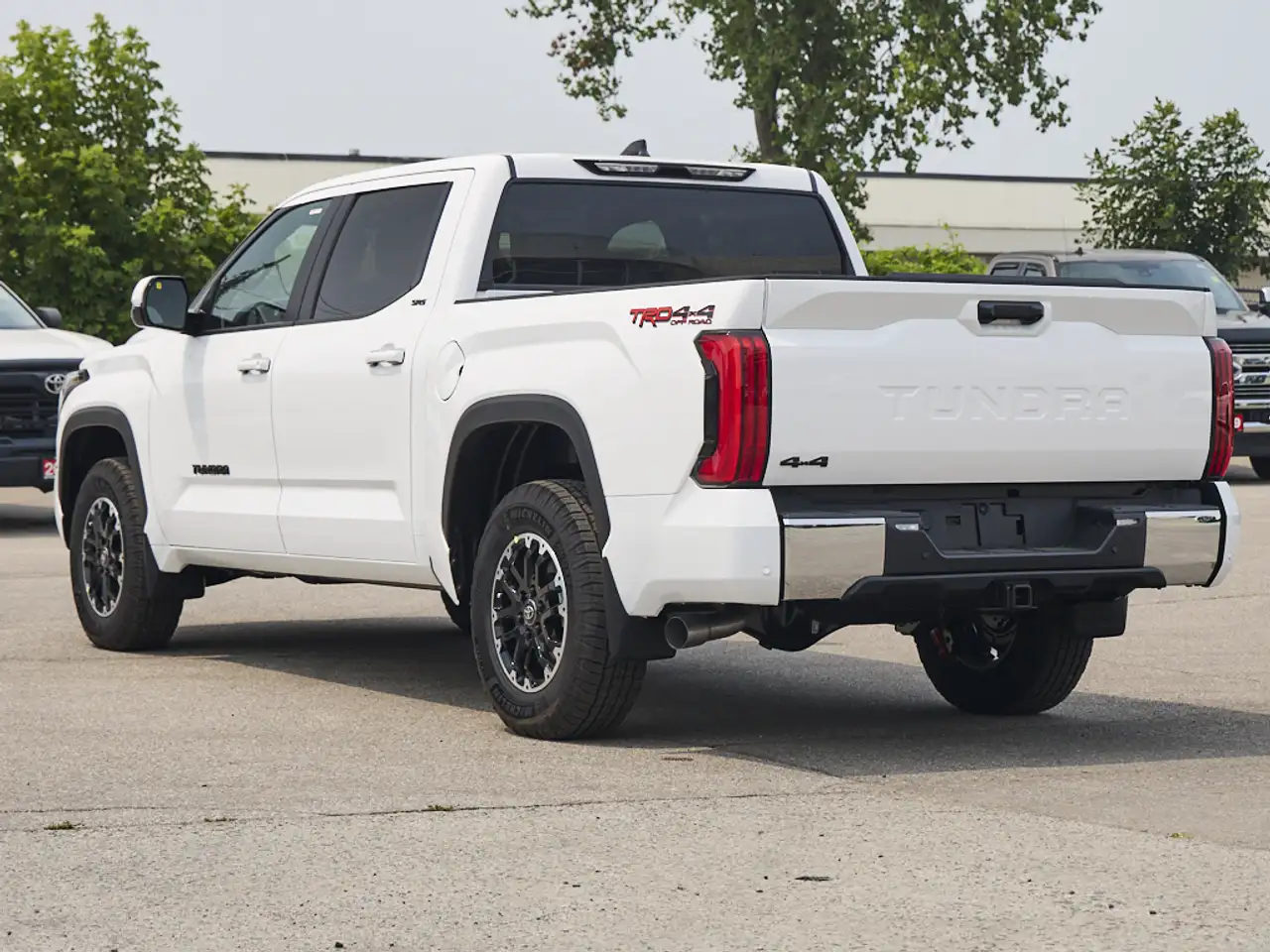 Toyota Tundra снимка Toyota Tundra