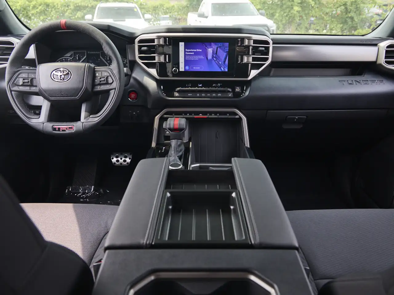 Toyota Tundra снимка Toyota Tundra