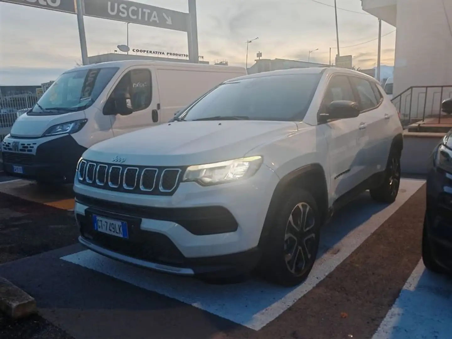 Jeep Compass 1.5 Turbo T4 130CV MHEV 2WD Altitude Bianco - 2
