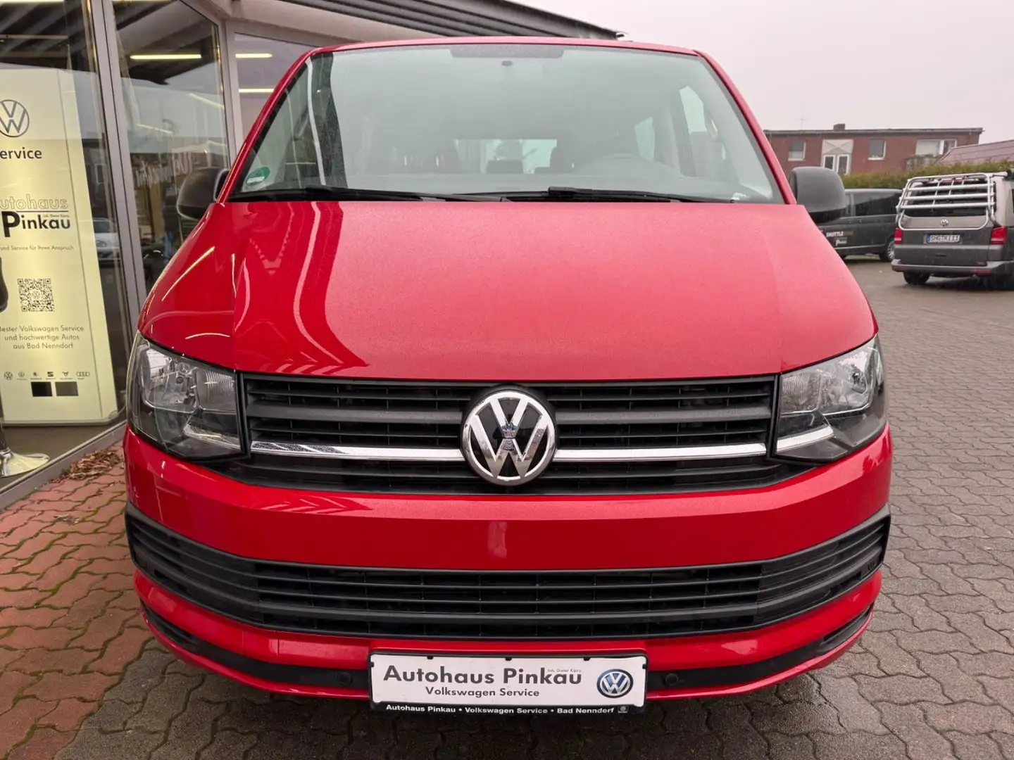 Volkswagen T6 Multivan 2.0 TDI Trendline Klima Einparkhilfe Rojo - 2
