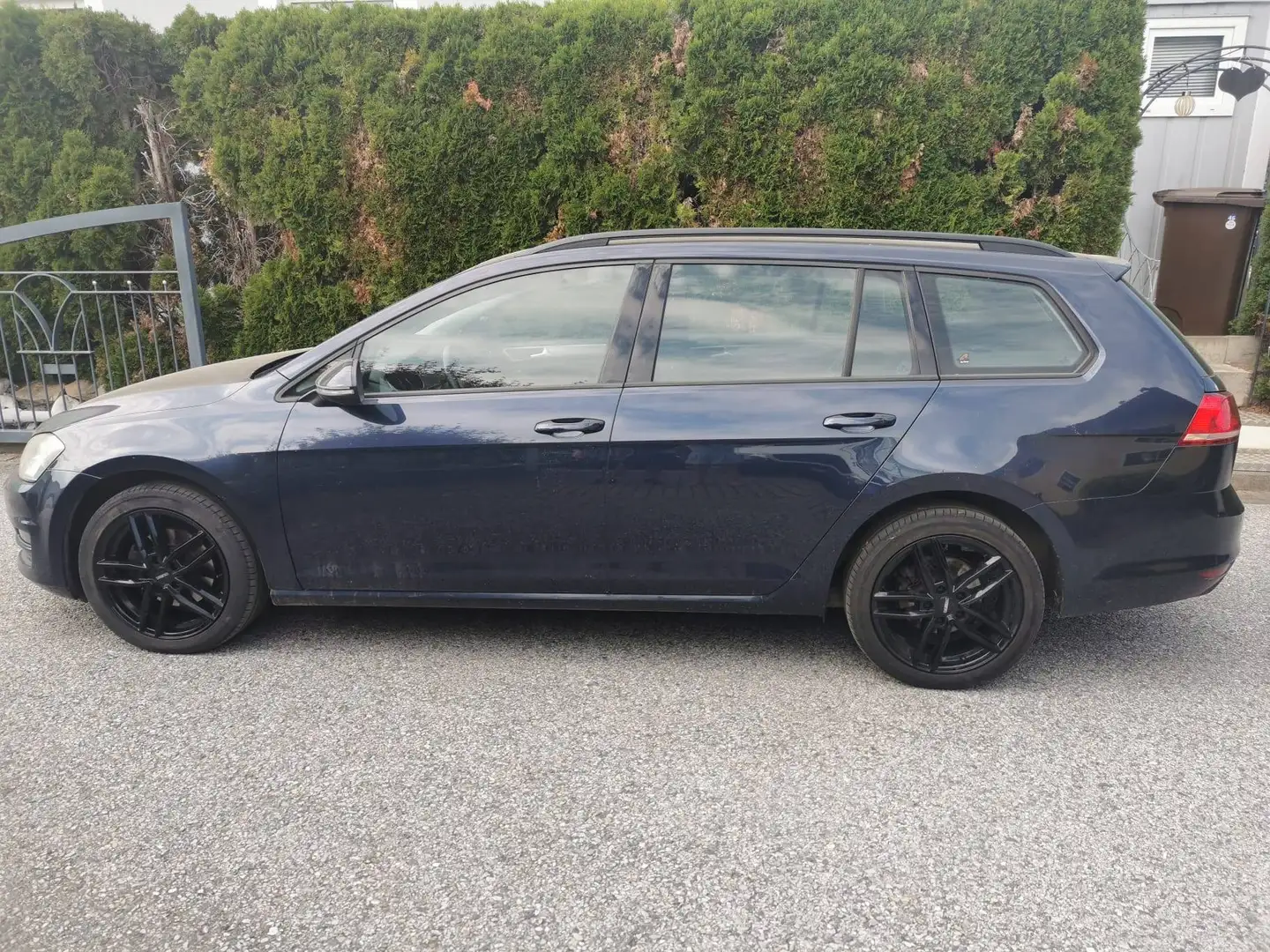 Volkswagen Golf Sportsvan Golf Sportsvan 1,6 BlueMotion TDI Blau - 2