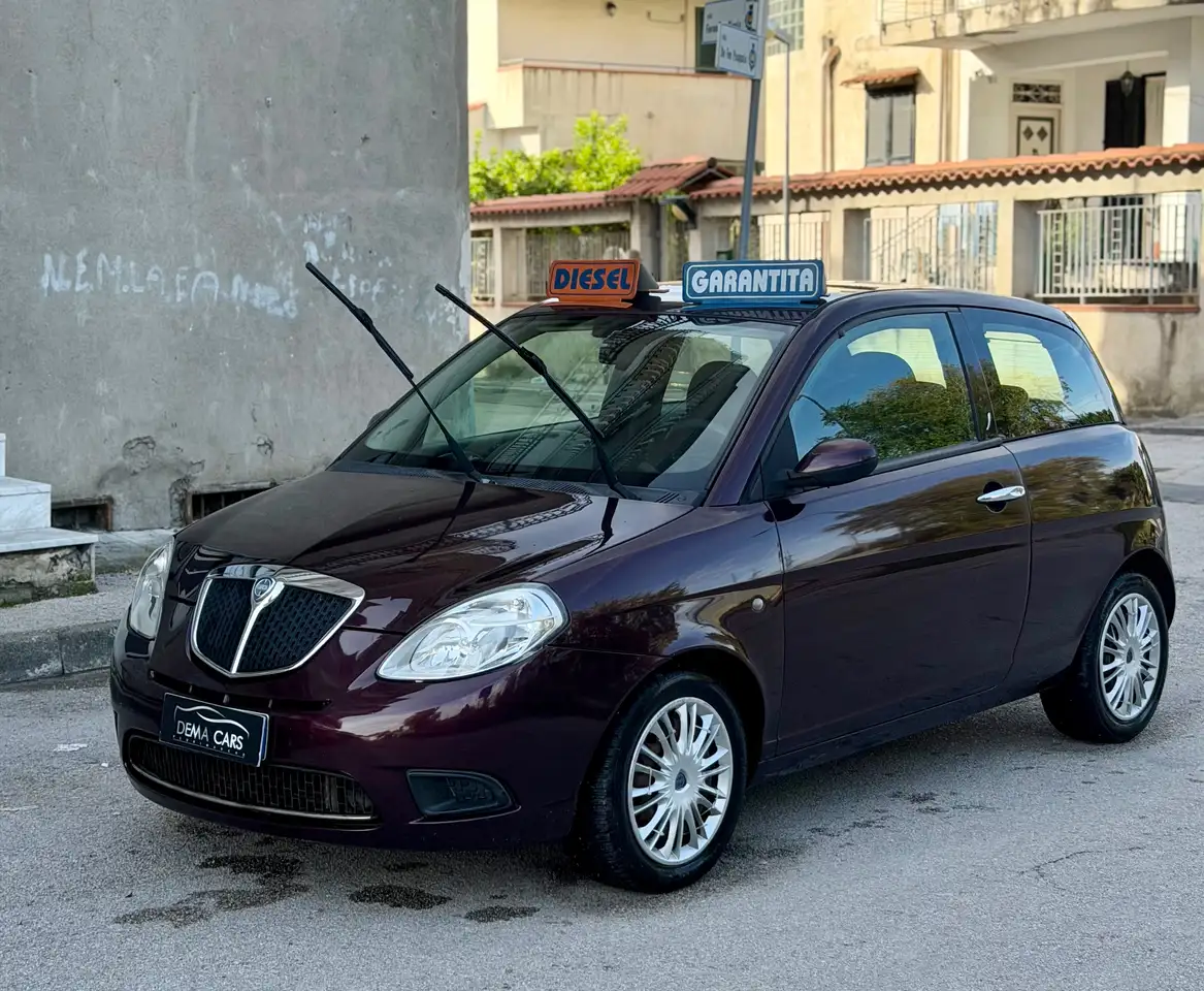 Lancia Ypsilon