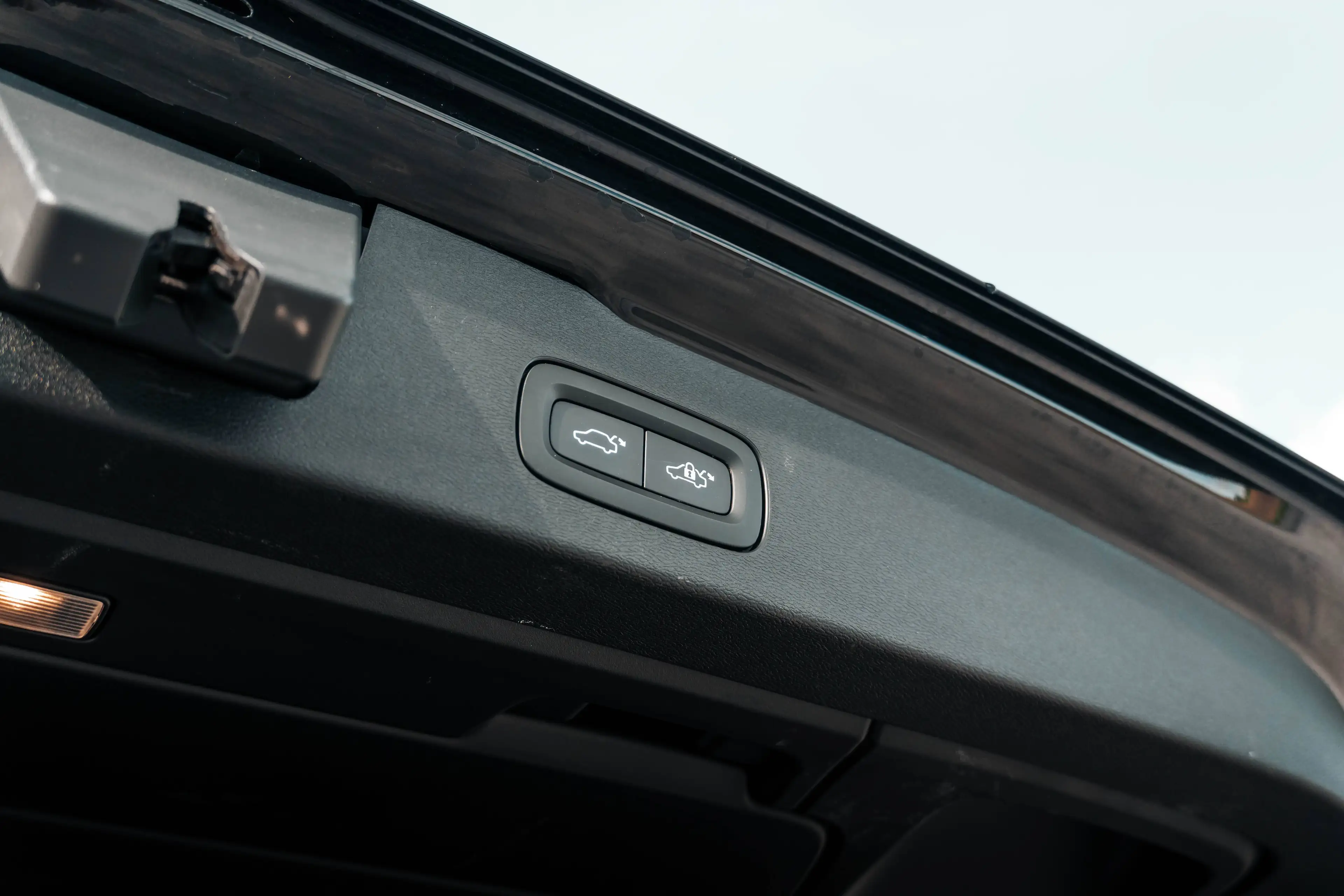 Volvo V60 2.0 D3 — photo 14