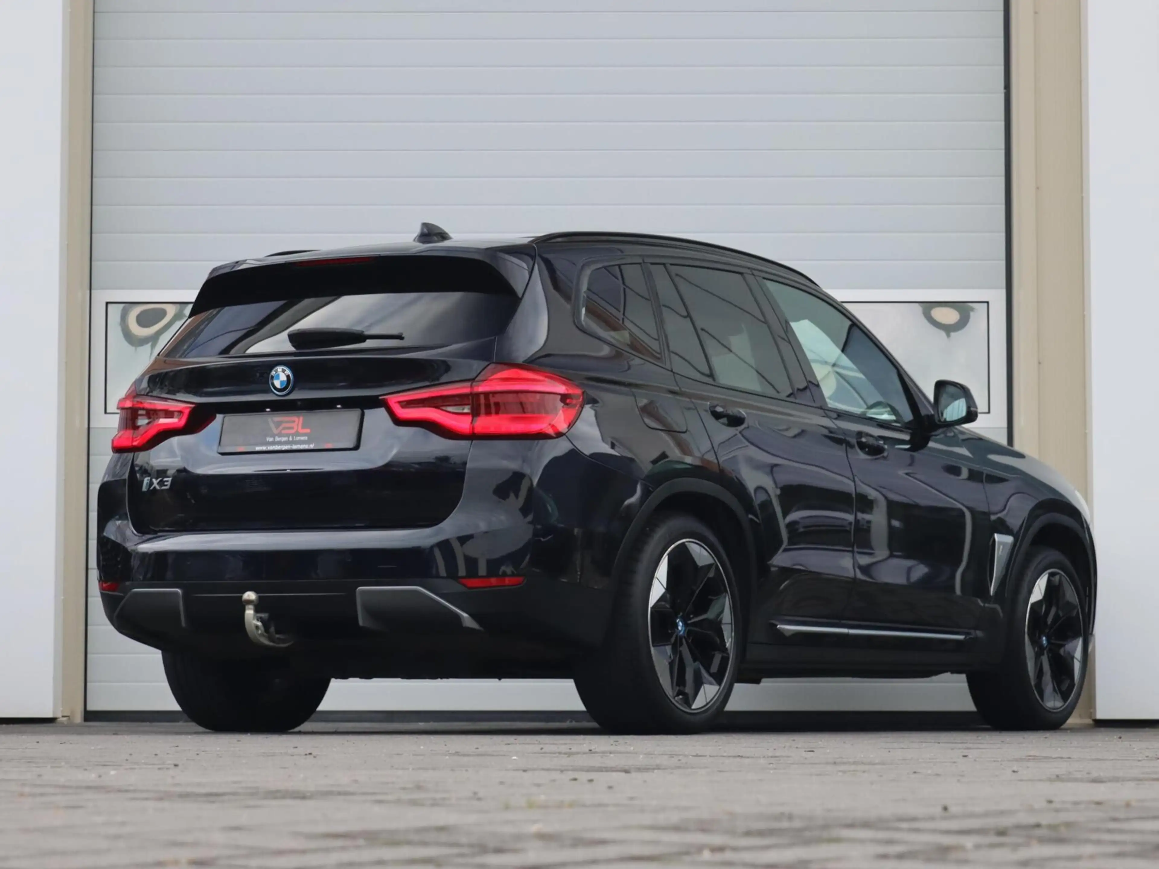BMW iX3 High Executive 80 kWh | SOH 95% | Panoramadak — photo 3