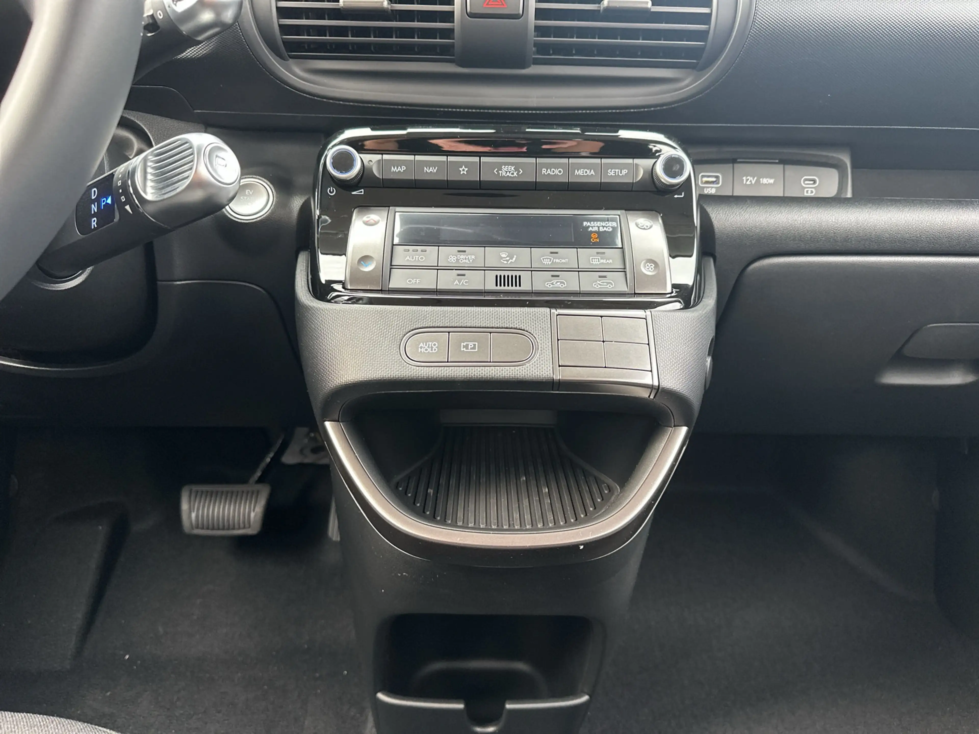 Hyundai Inster INSTER EV 42 kWh Select NaviKamera|Carplay — photo 14