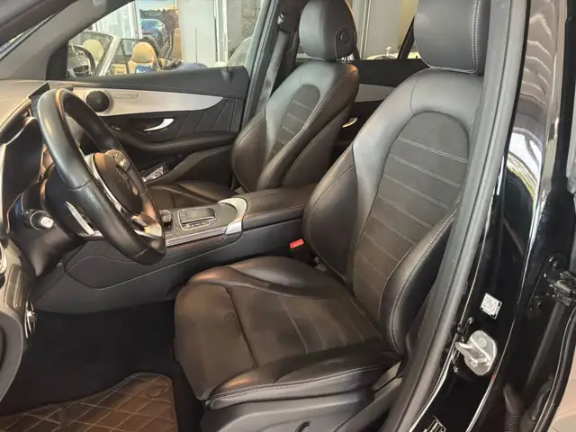 Mercedes-Benz GLC view 14