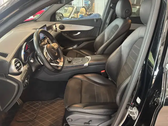 Mercedes-Benz GLC view 11