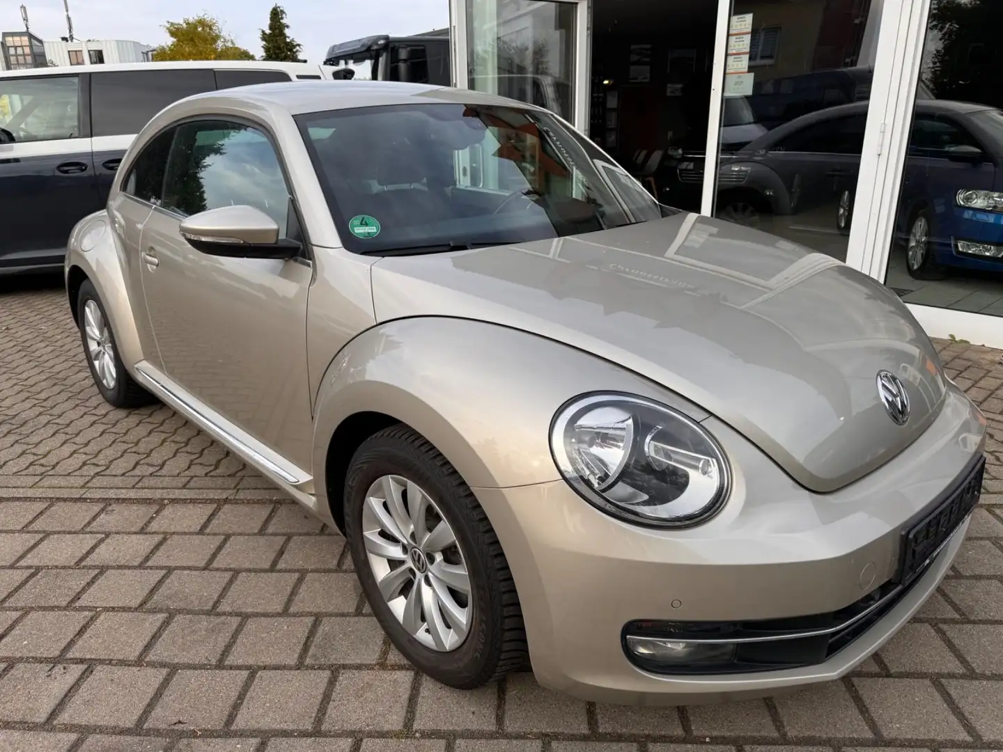 Volkswagen Beetle Fender-Sound,Navi,Sitzheizung,Allwetter Srebrny - 2