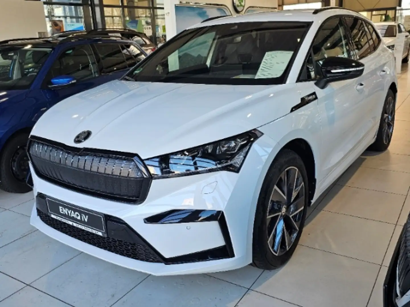 Skoda Enyaq Sportline 80 DCC AHK NAV MEM Canton Weiß - 2