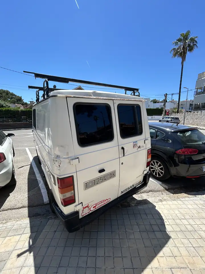 Nissan Trade 2.8 Furgón, foto 3