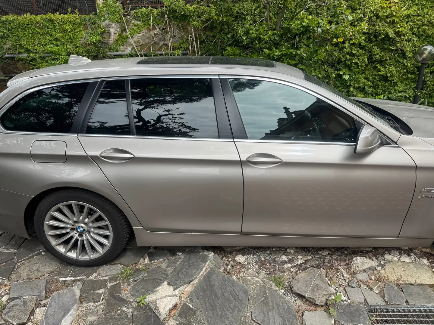 BMW 530 Serie 5 F11 Touring 530d Touring xdrive auto Beige - 2