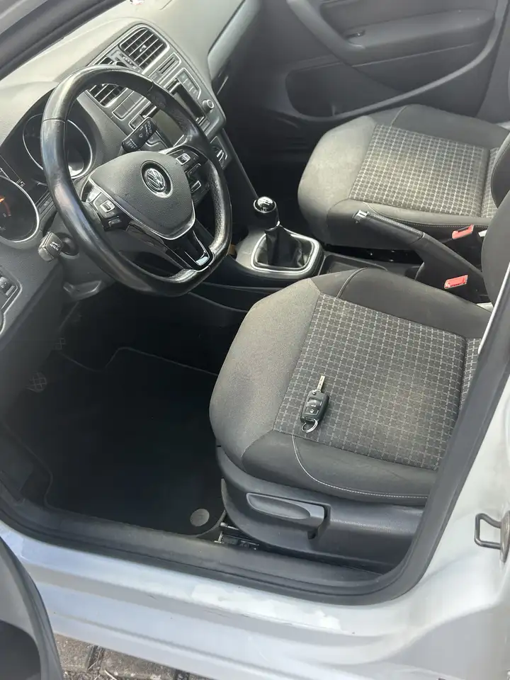 Volkswagen Polo Citadine 5 portes — photo 4