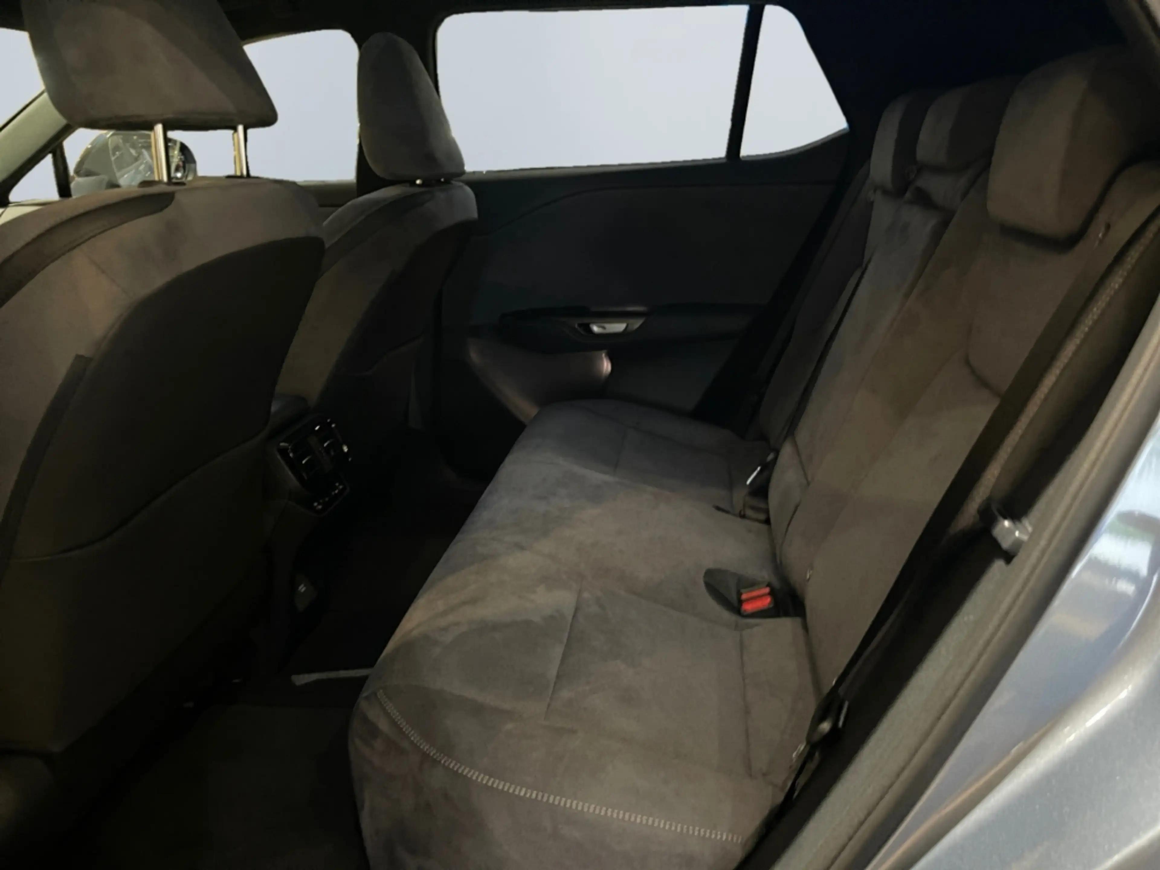Lexus RZ 500e Luxury *Steer by Wire*Pano dimmbar*4xSHZ* — photo 11