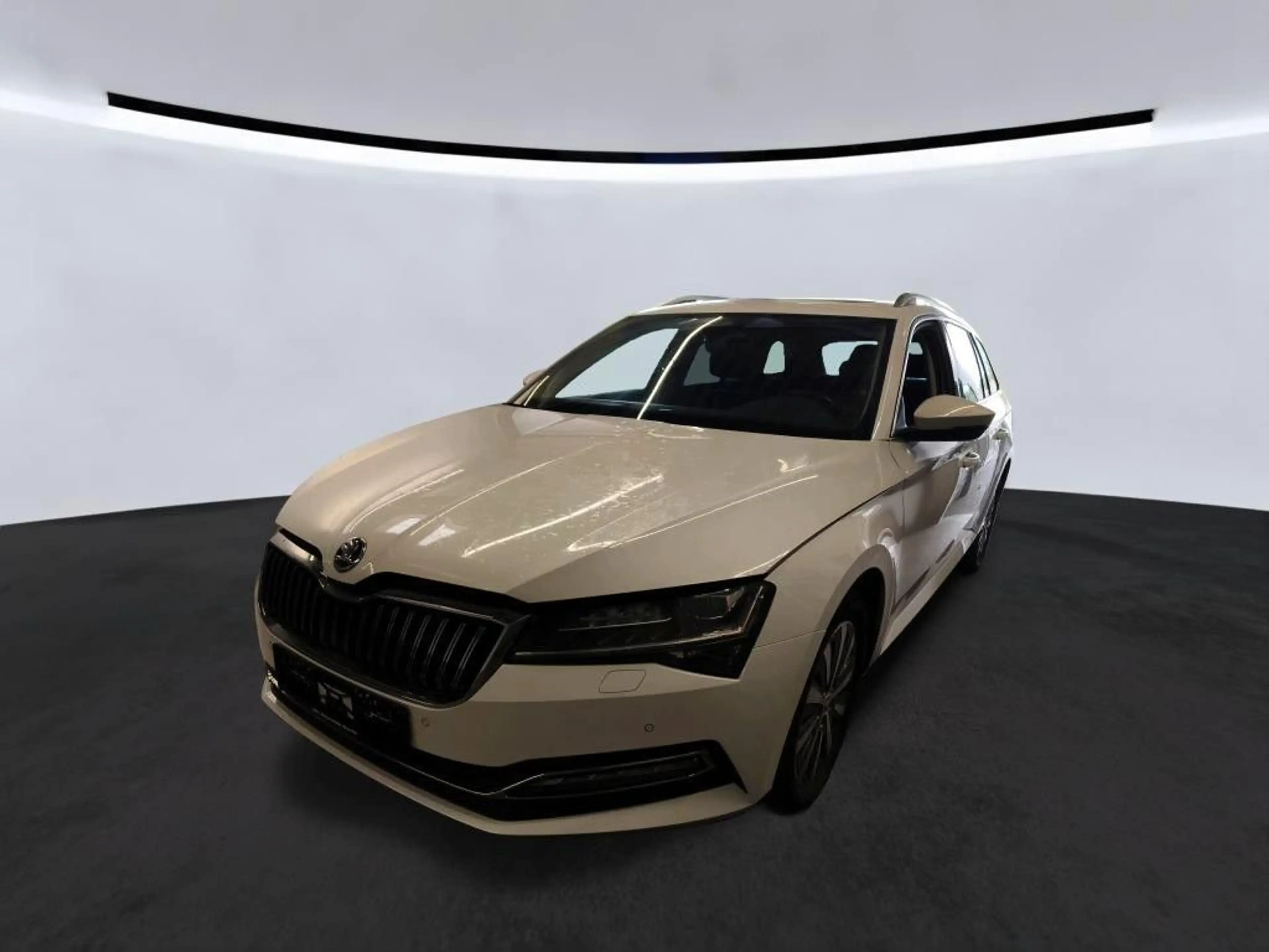Skoda Superb Combi Style 2.0TDI DSG Navi Pano AHK LED