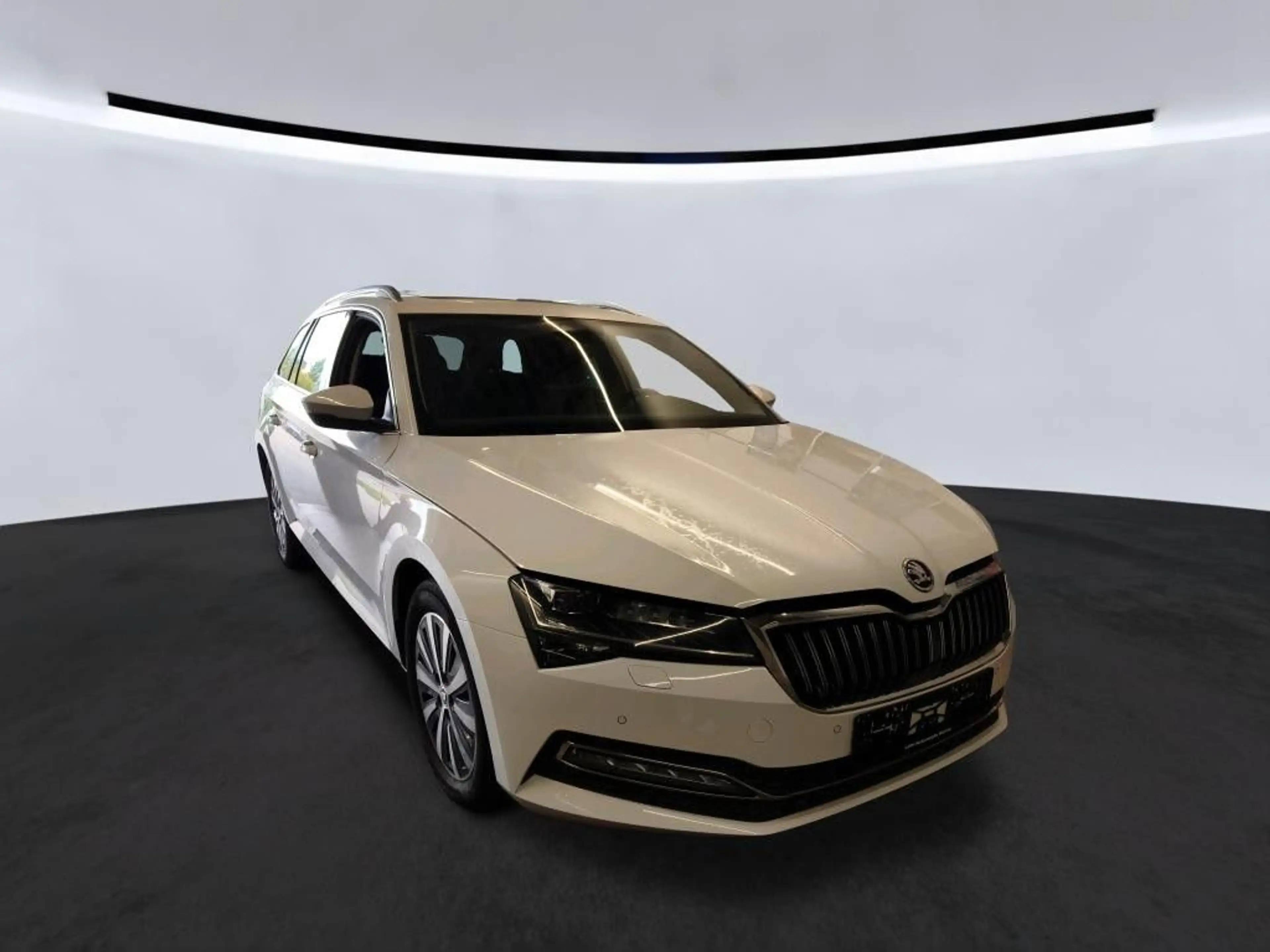 Skoda Superb Combi Style 2.0TDI DSG Navi Pano AHK LED — photo 2