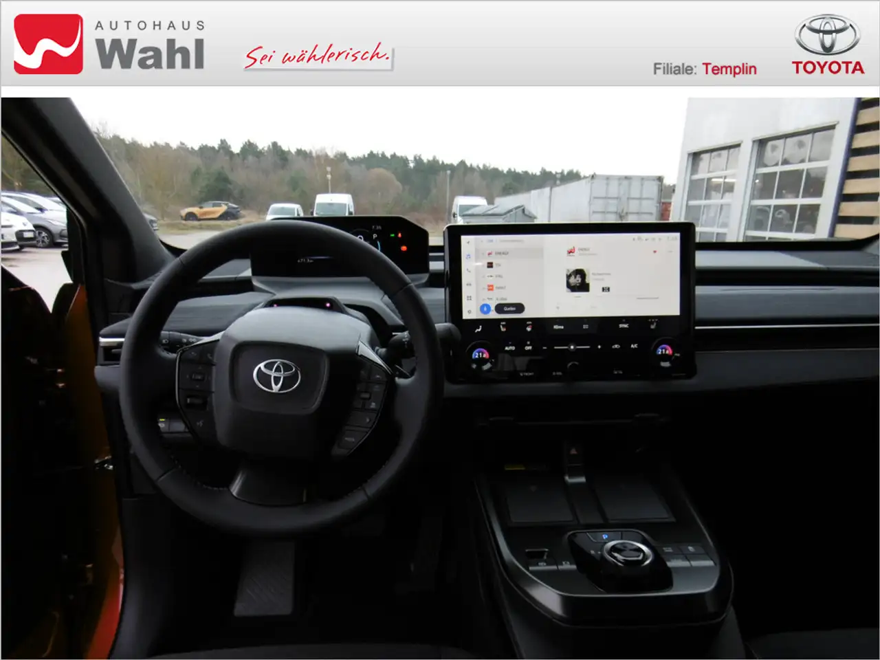 Toyota C-HR+ 165 kW Teamplayer 11