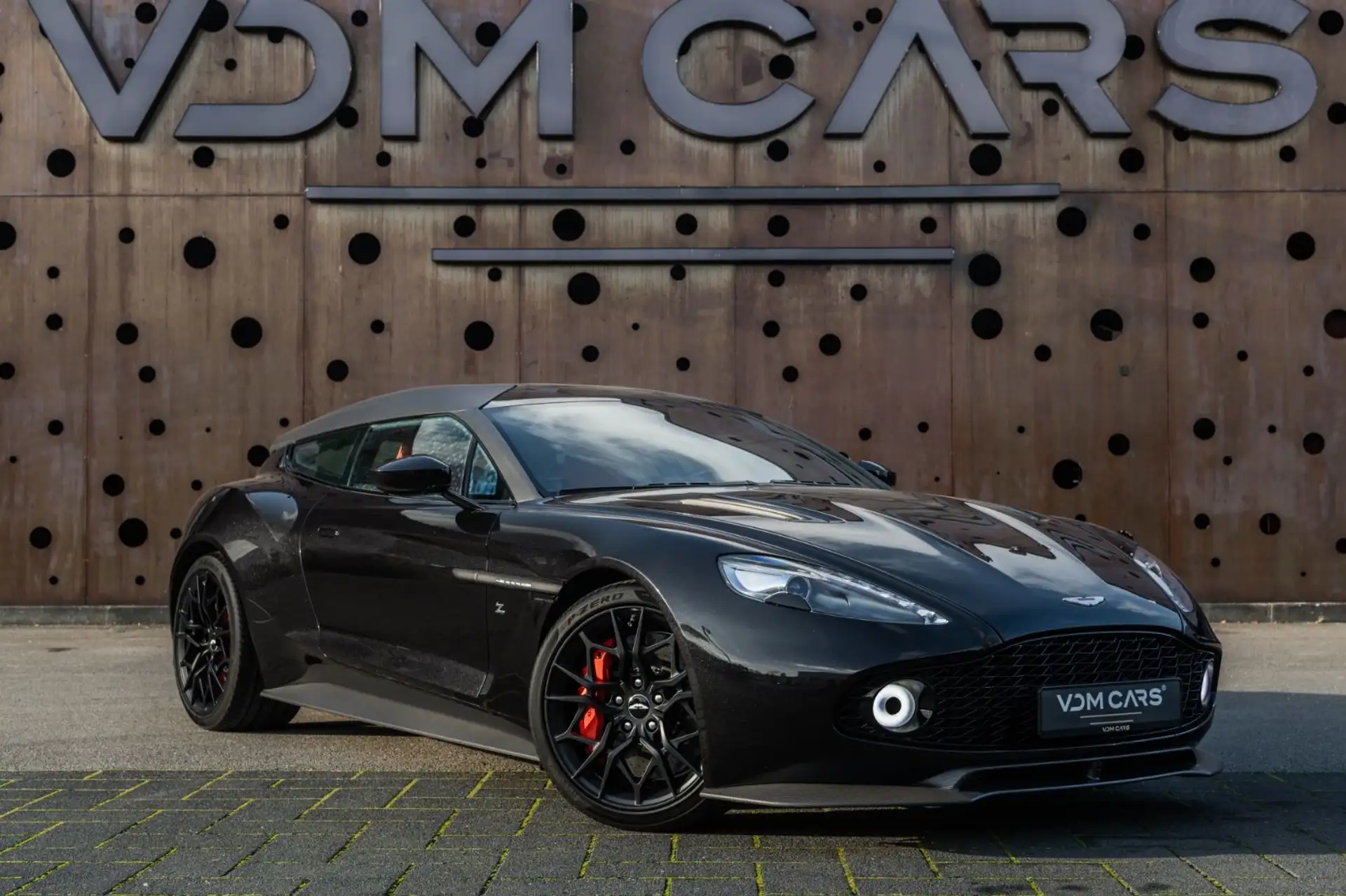 애스턴마틴 뱅퀴시 Coupe 2019 검정 사진 3