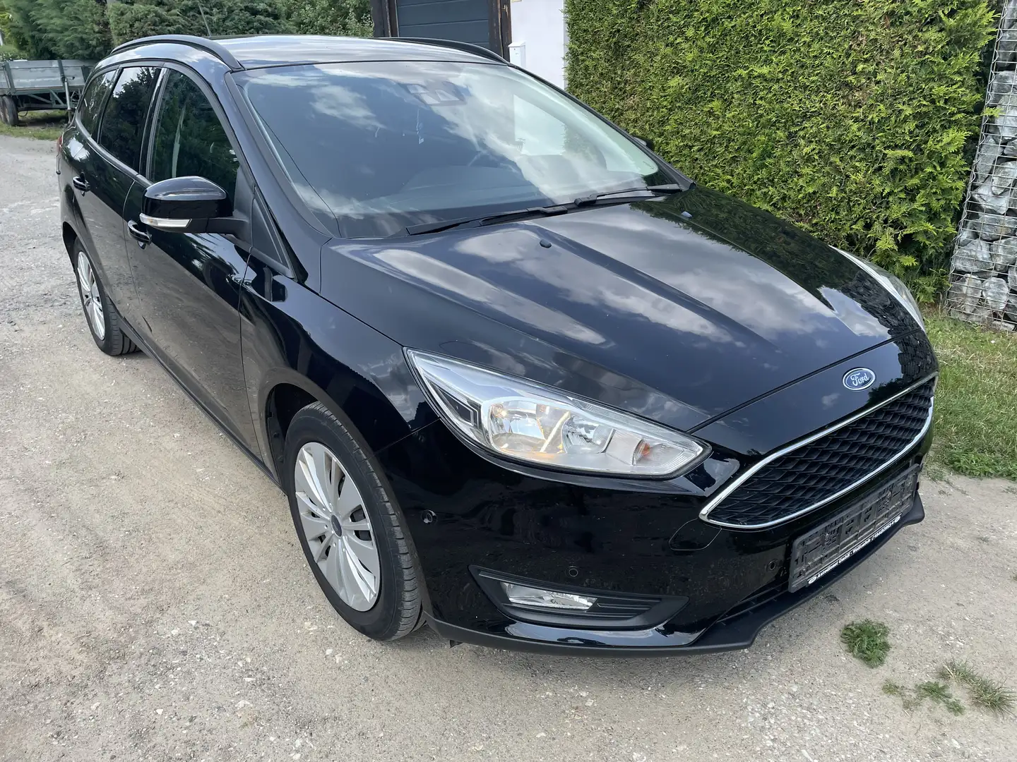 Ford Focus Turnier 1.5 EcoBoost Start-Stopp- Business Edition Negro - 1