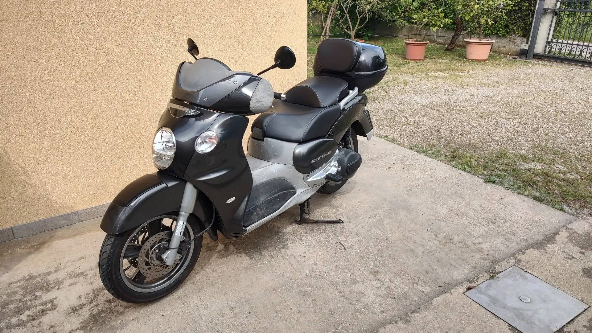 Aprilia Aprilia Scarabeo 500 GT Чорний - 2