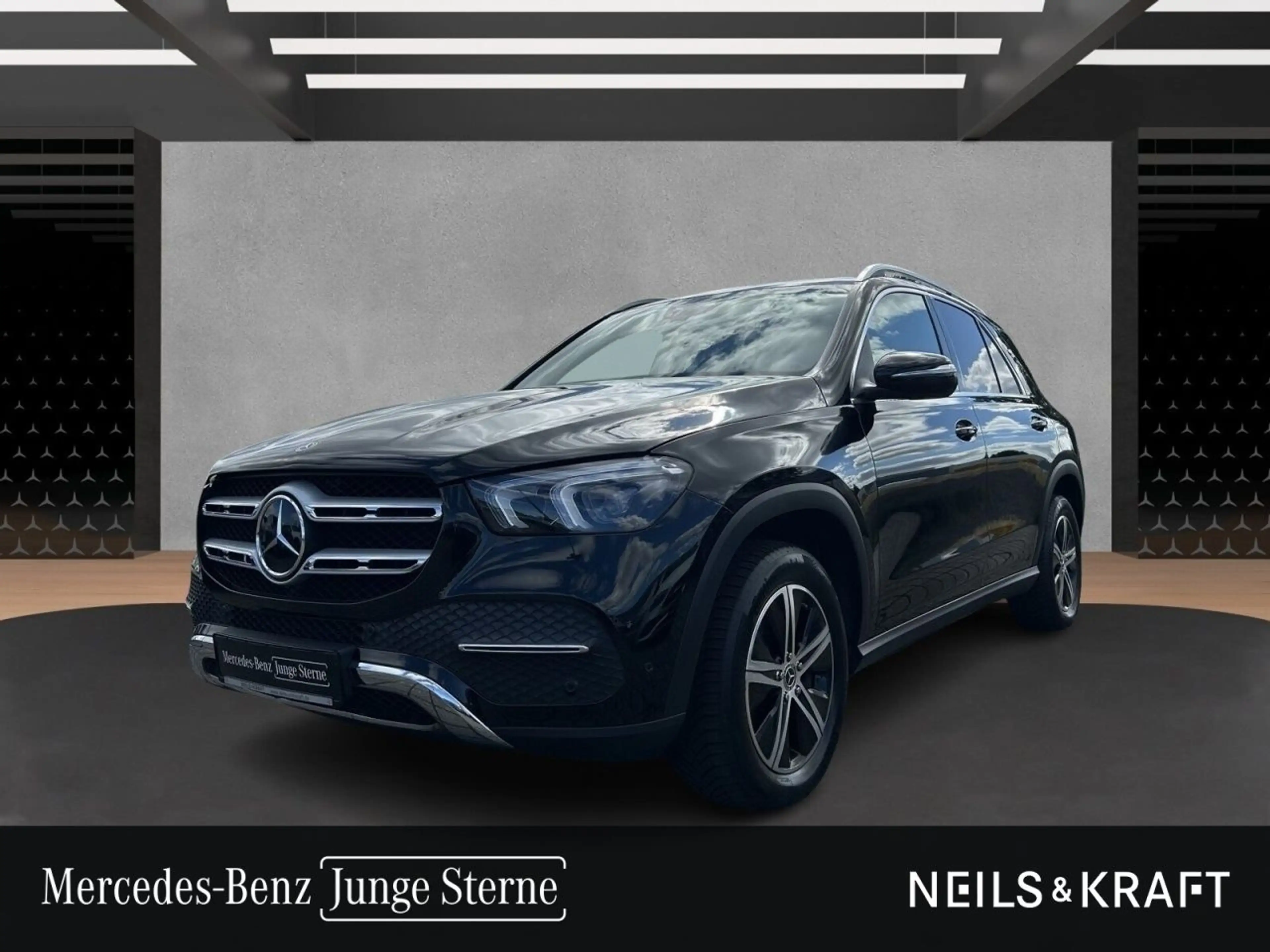 Mercedes-Benz GLE 300 d 4M AMG+FAHRASSIST+AMBIENTE+AHK+PANO
