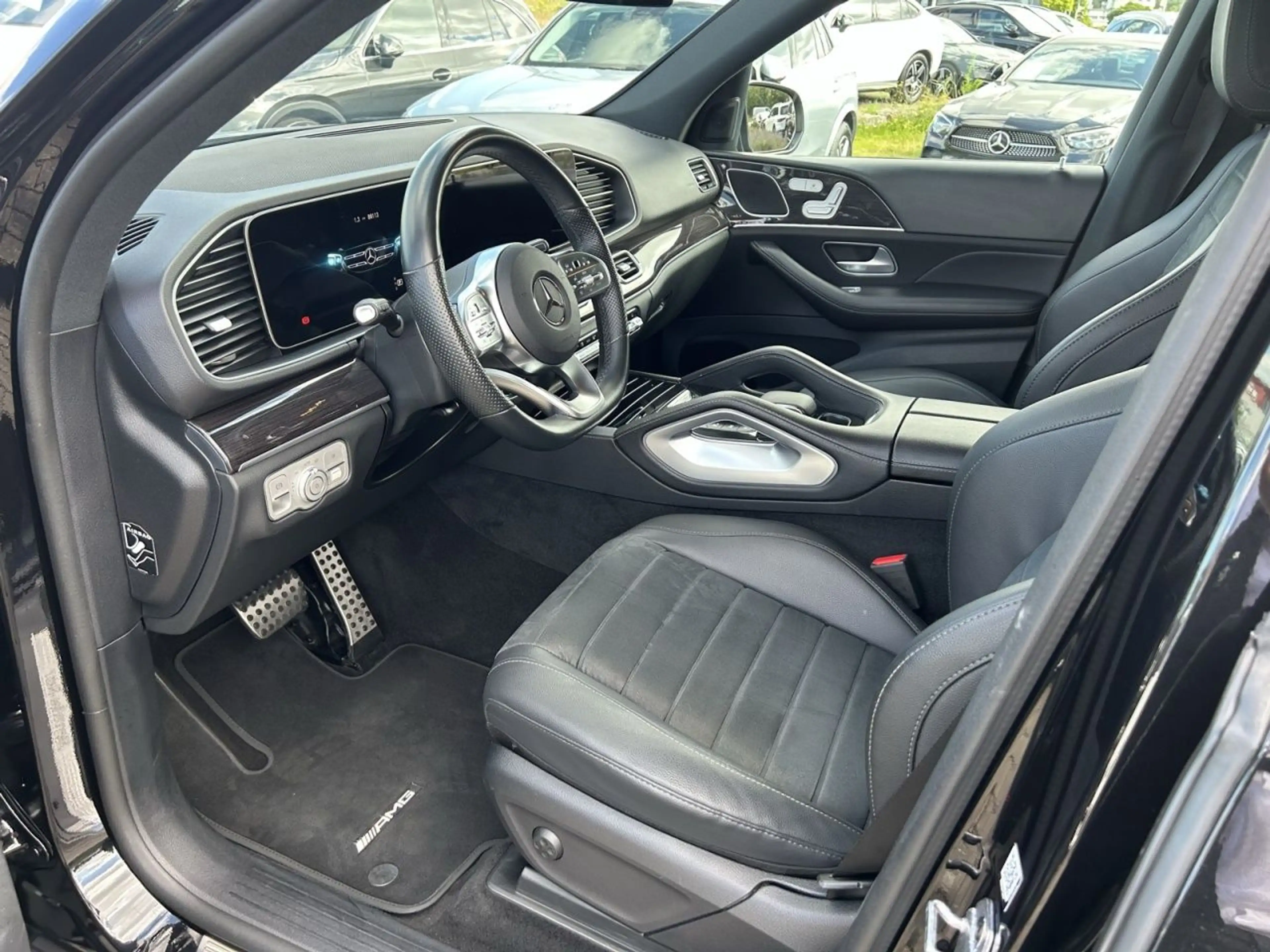 Mercedes-Benz GLE 300 d 4M AMG+FAHRASSIST+AMBIENTE+AHK+PANO — photo 12