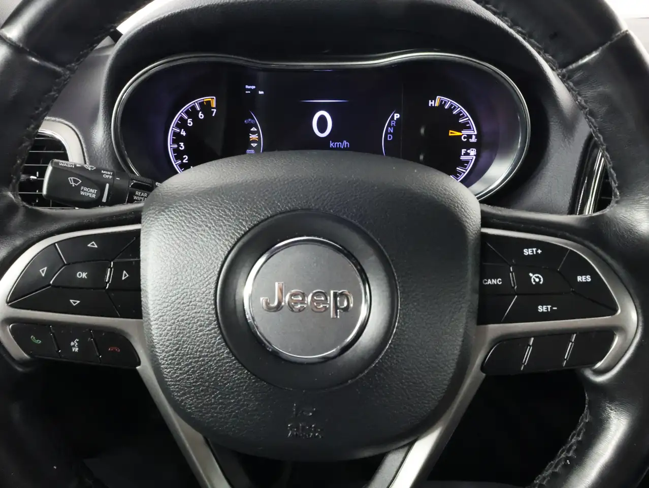 Jeep Grand Cherokee снимка Jeep Grand Cherokee