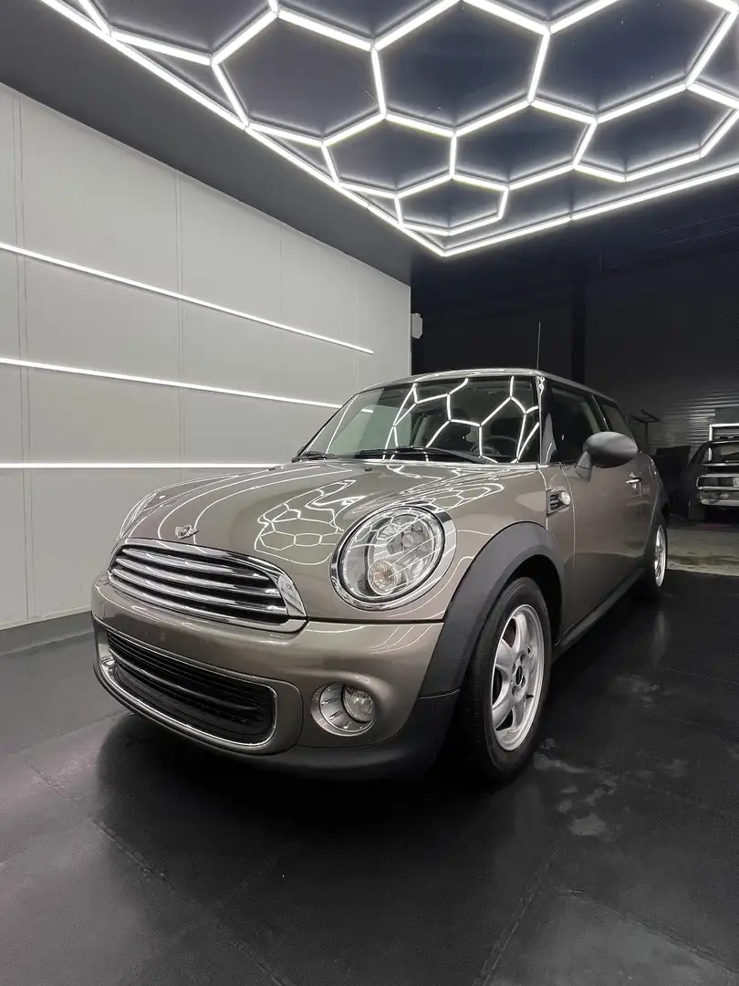 MINI One - 1