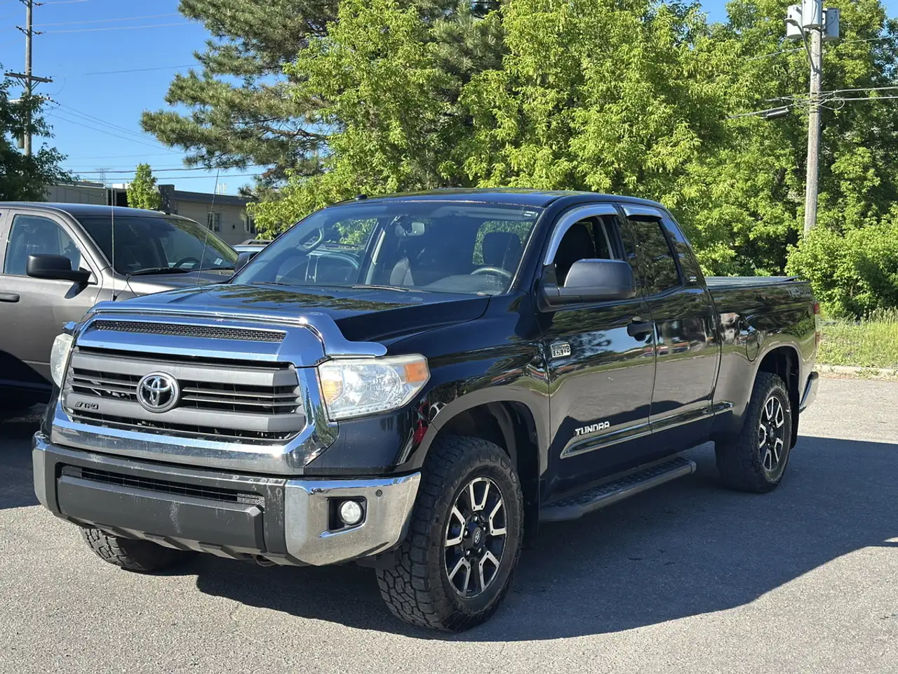 Toyota Tundra снимка Toyota Tundra