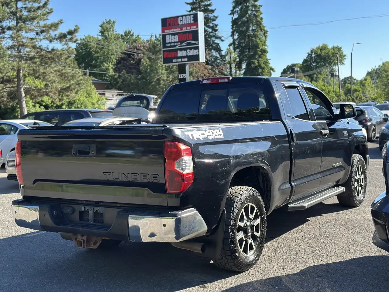 Toyota Tundra снимка Toyota Tundra