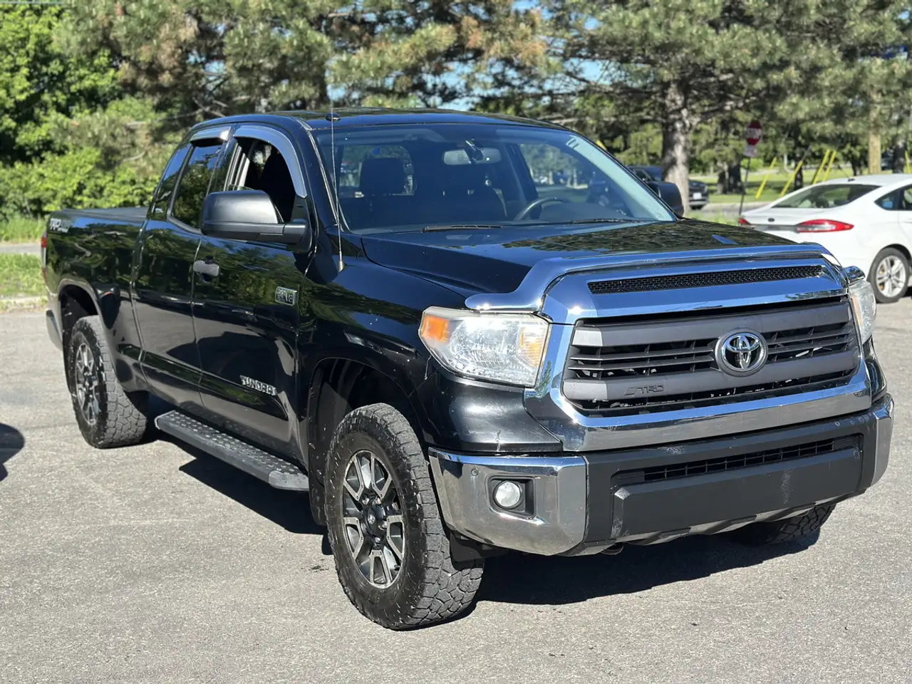 Toyota Tundra снимка Toyota Tundra
