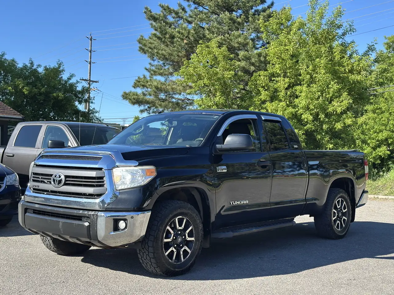 Toyota Tundra снимка Toyota Tundra