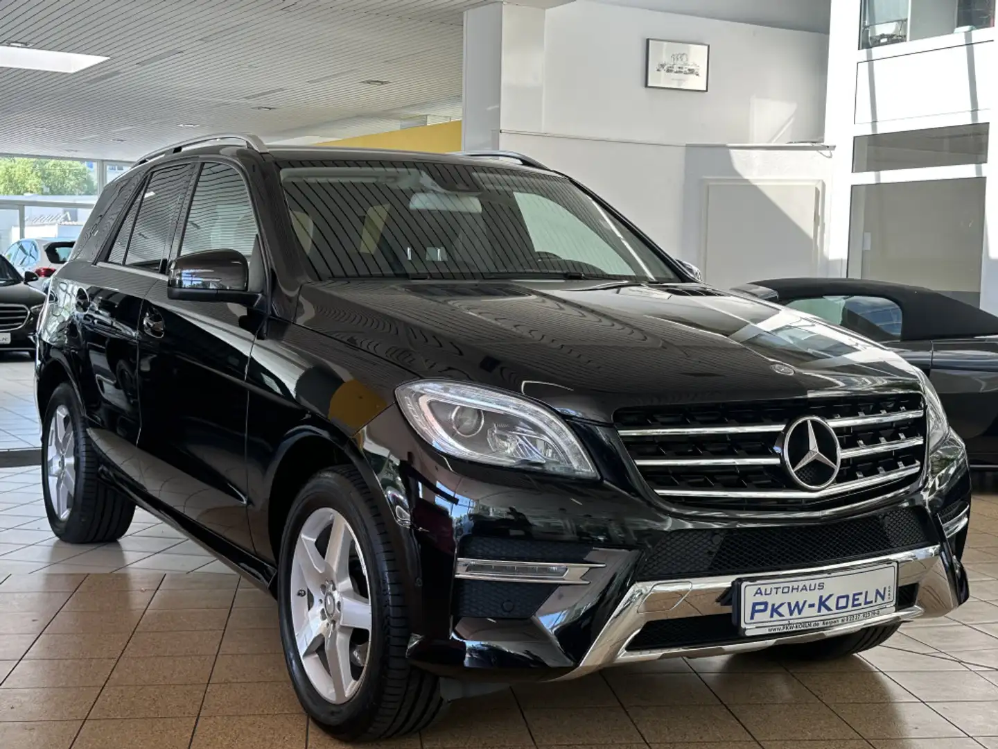 Mercedes-Benz ML 350 CDi BT 4MAMG-LiNE*COMAND*KAMERA*Bi XE* Noir - 2