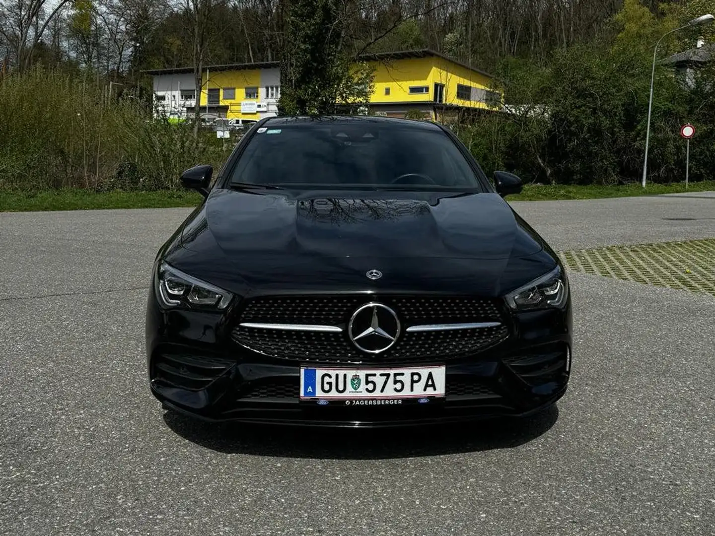 Mercedes-Benz CLA 220 CLA 220 Shooting Brake Aut. Schwarz - 2