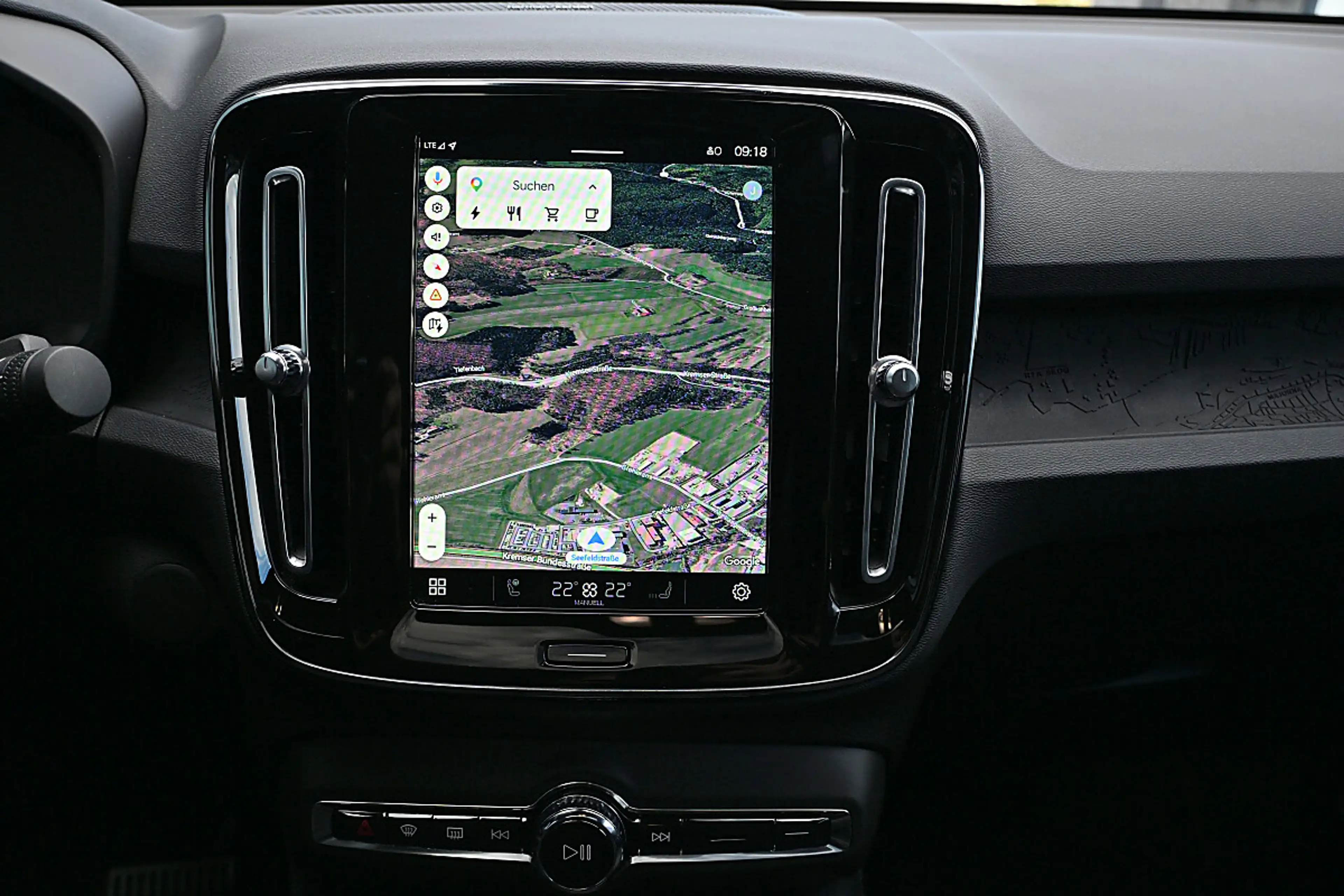 Volvo C40 Recharge Twin 78kWh Ultimate ACC, LED, Navi, Ha... — photo 10