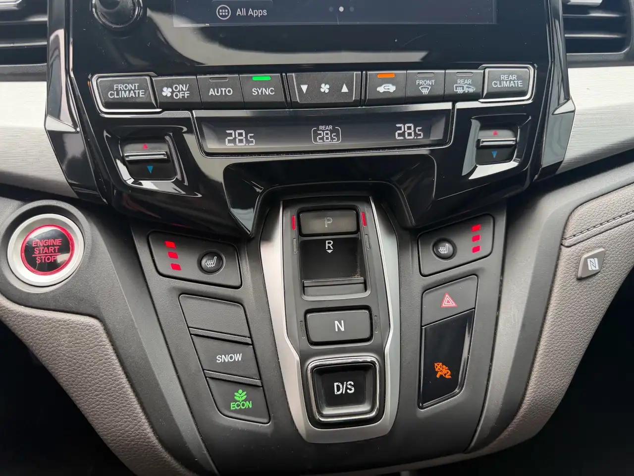 Honda Odyssey снимка Honda Odyssey