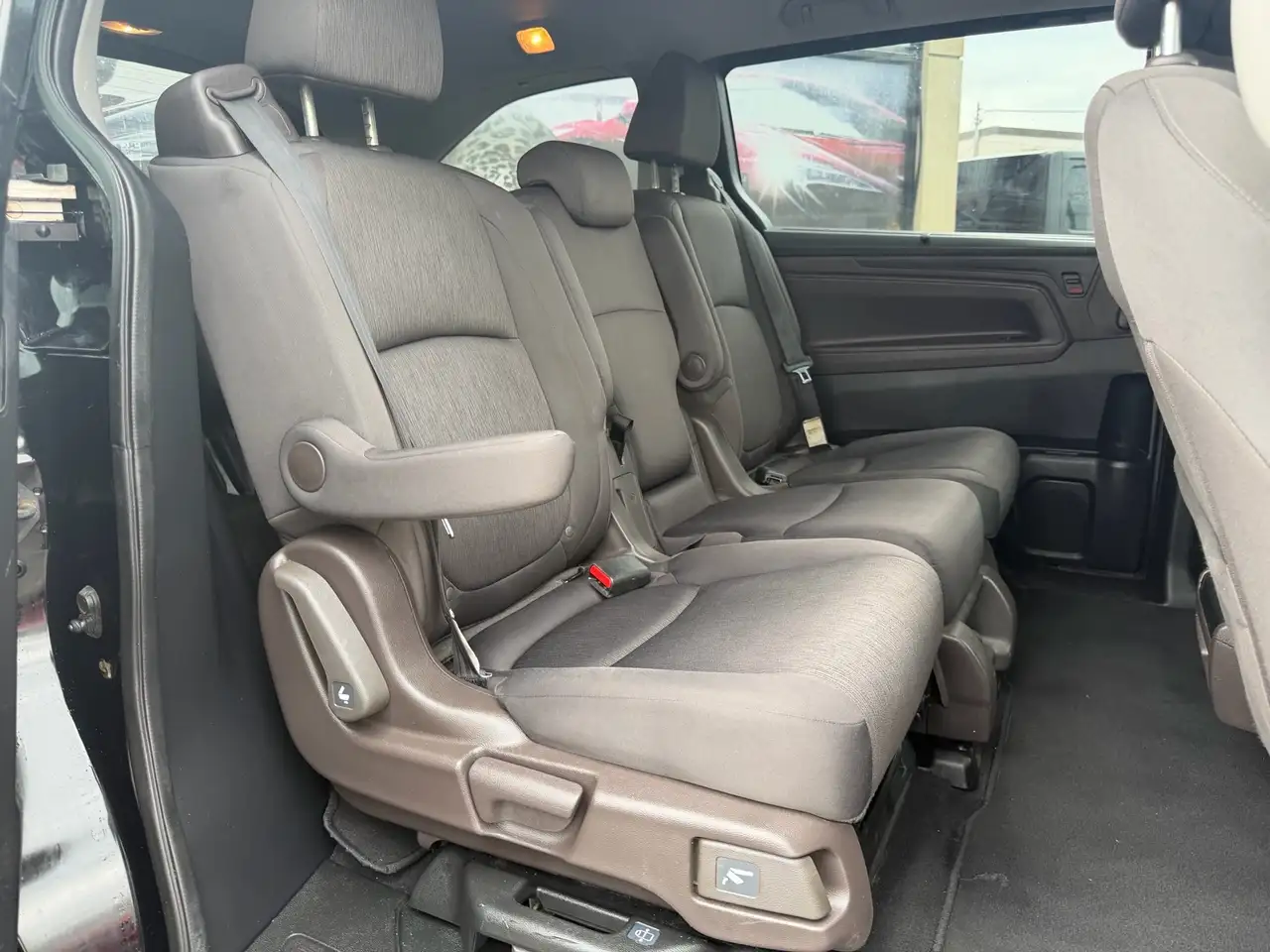 Honda Odyssey снимка Honda Odyssey