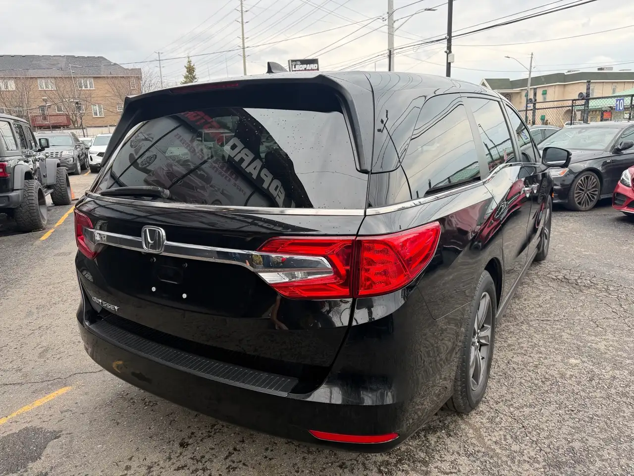 Honda Odyssey снимка Honda Odyssey