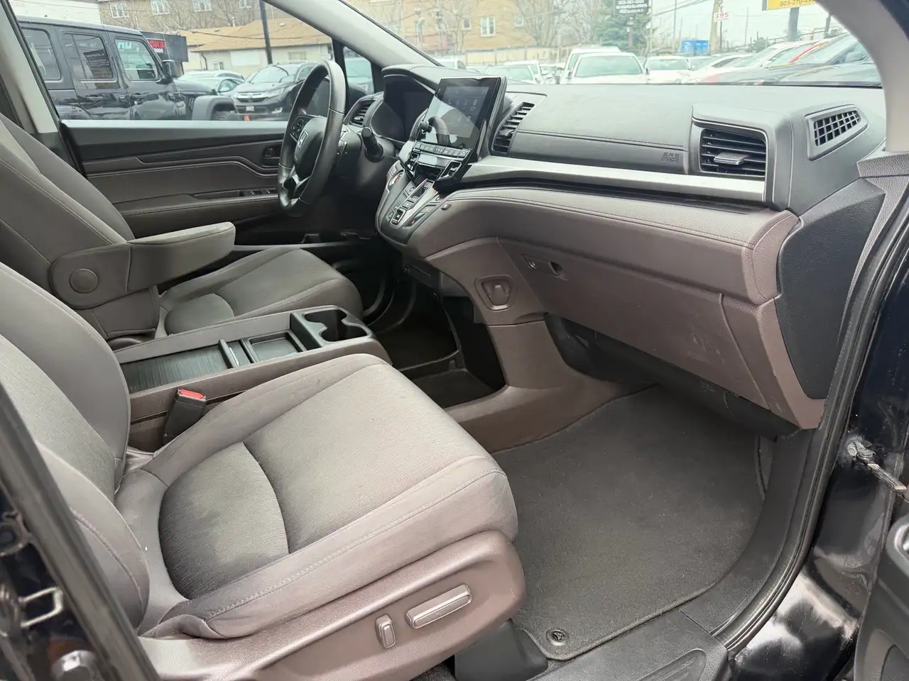 Honda Odyssey снимка Honda Odyssey
