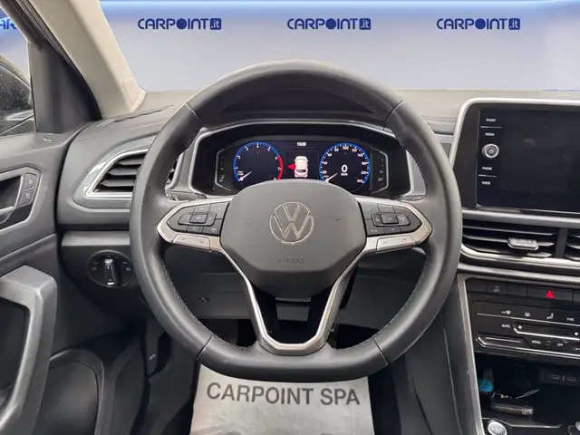 Volkswagen T-Roc view 13