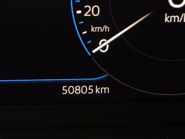 Volkswagen T-Roc view 17