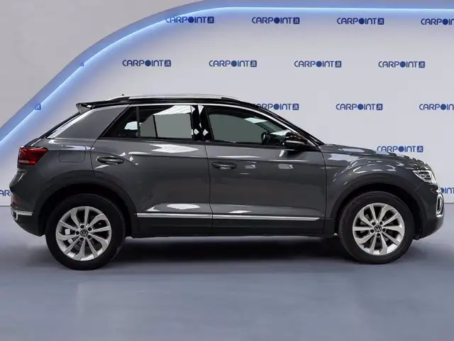 Volkswagen T-Roc view 7